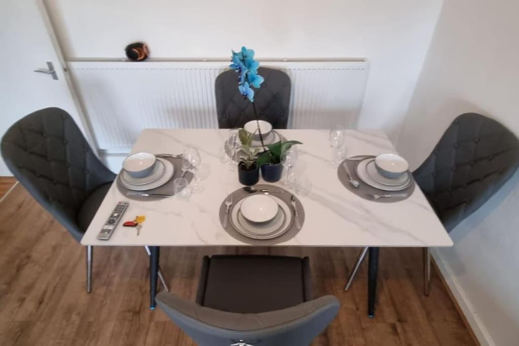 Gottersea 1 Bedroom Flat In Battersea 70 Mq لندن المظهر الخارجي الصورة